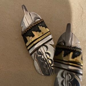 Westernwear Signed T. Singer Sterling silver earrings-American Southwest motif